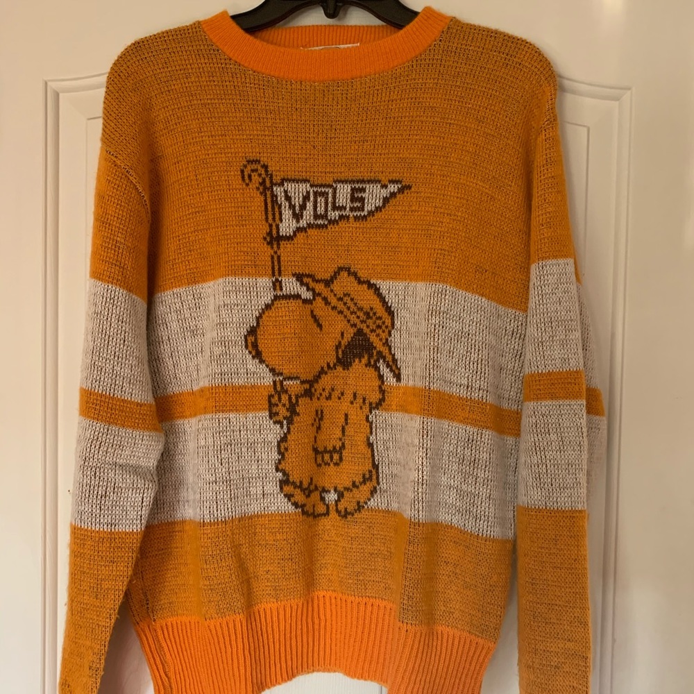 University of The Vols vintage  snoopy sweater